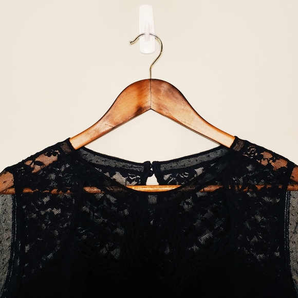 EXPRESS Women's Top Lace Details - Picture 3 of 8